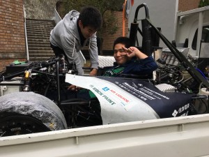 トラックで運びます